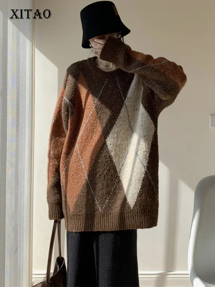 XITAO Loose Knitting Sweaters O-neck Full Sleeve Casual Fashion Contrast Color All-match Autumn Women New Sweaters DMJ3085
XITAO Loose Knitting Sweaters O-neck Full Sleeve Casual Fashion Contrast Color All-match Autumn Women New Sweaters DMJ3085