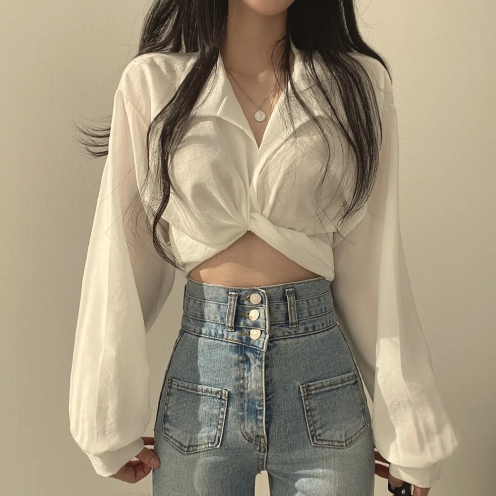 Women Blouses Sexy Turn-down Collar Shirt Casual Ladies Female Elegant Girls Student Streetwear Fashion Top 
Women Blouses Sexy Turn-down Collar Shirt Casual Ladies Female Elegant Girls Student Streetwear Fashion Top