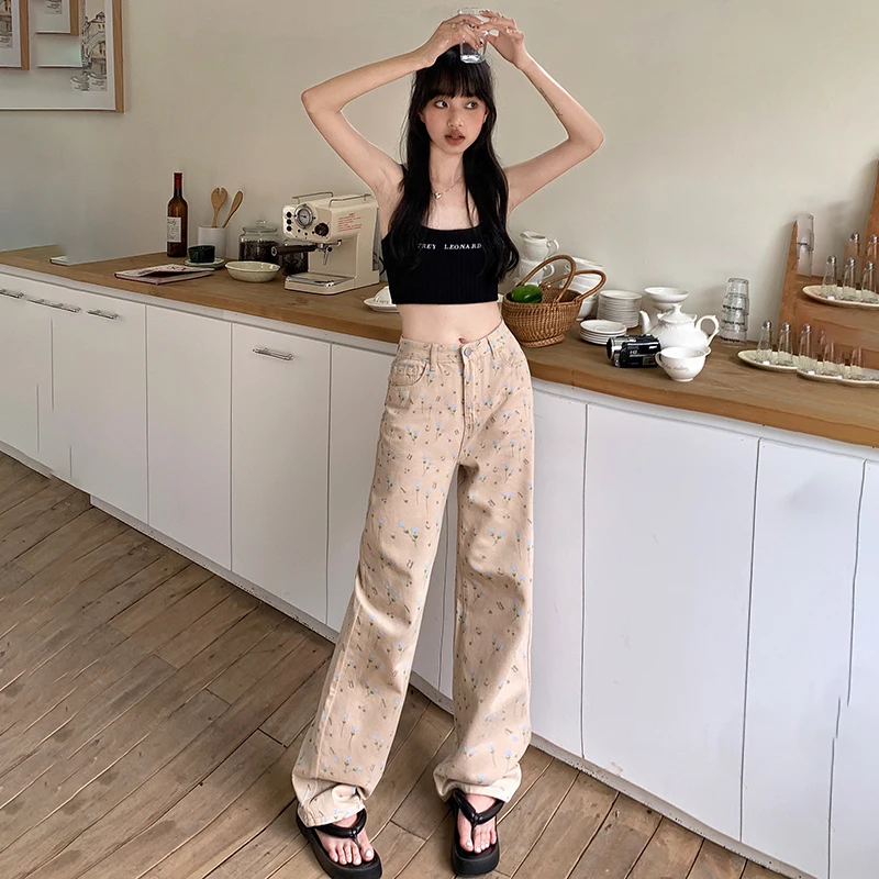 Fresh And Retro small floral casual pants, straight leg jeans,2023 women's new style
Fresh And Retro small floral casual pants, straight leg jeans,2023 women's new style