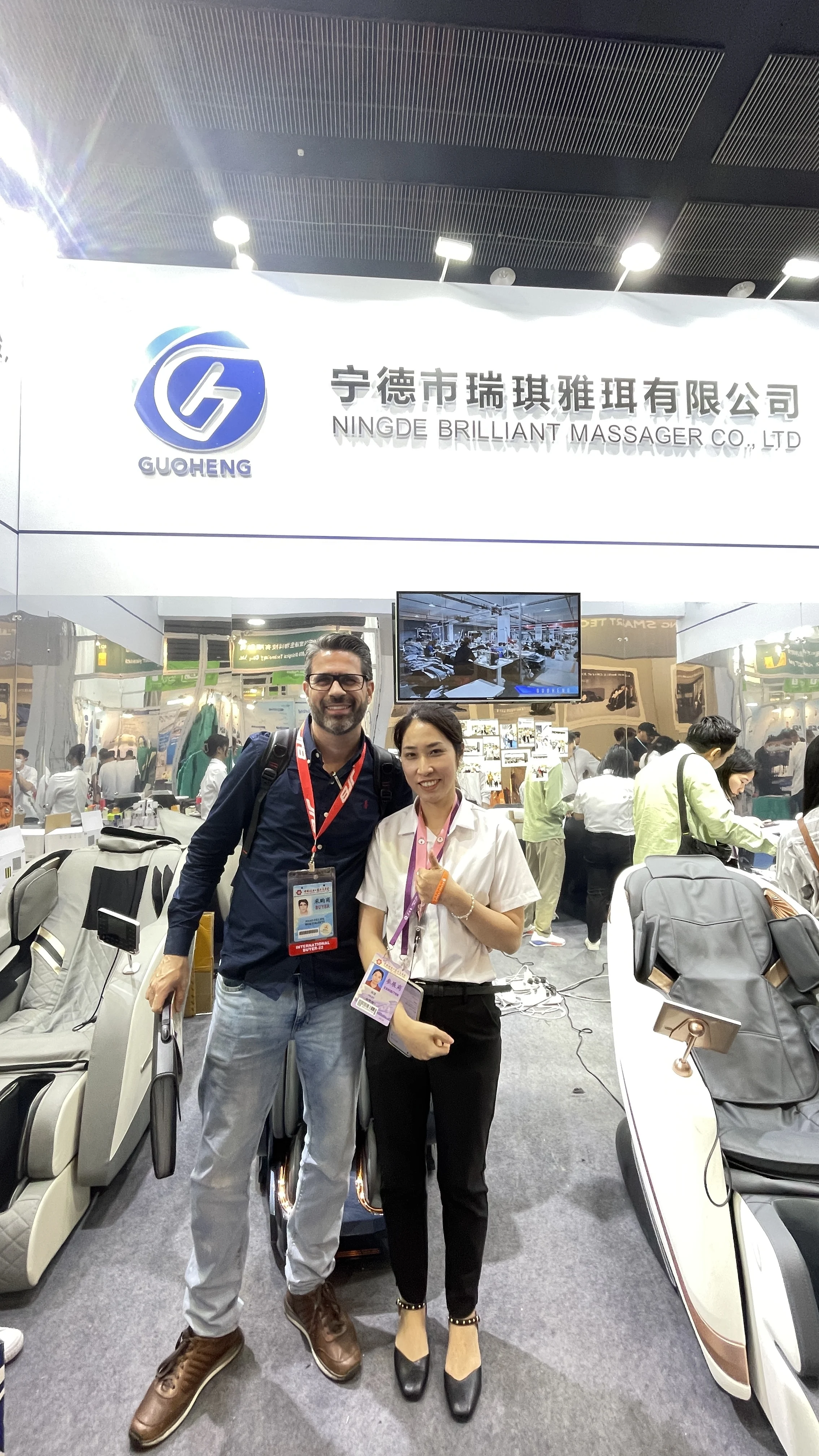 2024 Luxury Shiatsu Zero Gravity Massager Chair SL Track 4D Full Body Massager Chair Touch Massage Chair