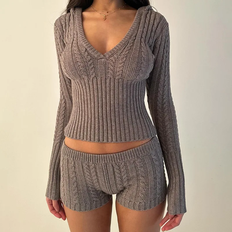 Fried Dough Twists Knitting Two Piece Set Women Sexy V Neck Long Sleeve Hooded Sweaters Crop Tops and Shorts Casual Street Suits
Fried Dough Twists Knitting Two Piece Set Women Sexy V Neck Long Sleeve Hooded Sweaters Crop Tops and Shorts Casual Street Suits
