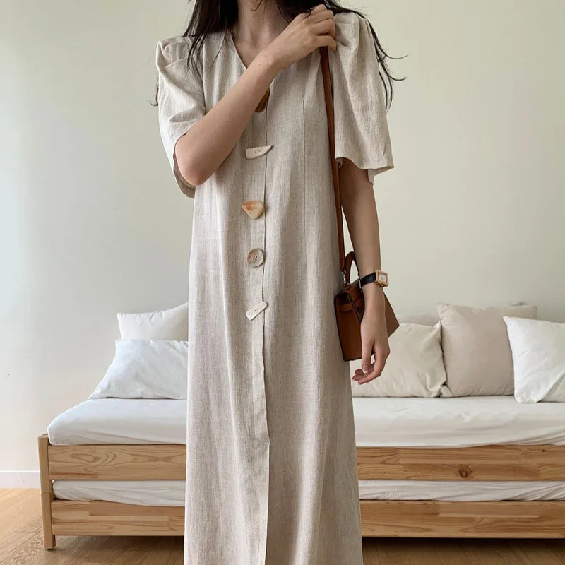 Khaki Korean Vintage Japanese Chic Button Over-the-knee Dress 2023 Summer Short-sleeved Loose Wasit Basic Loose Dress
Khaki Korean Vintage Japanese Chic Button Over-the-knee Dress 2023 Summer Short-sleeved Loose Wasit Basic Loose Dress