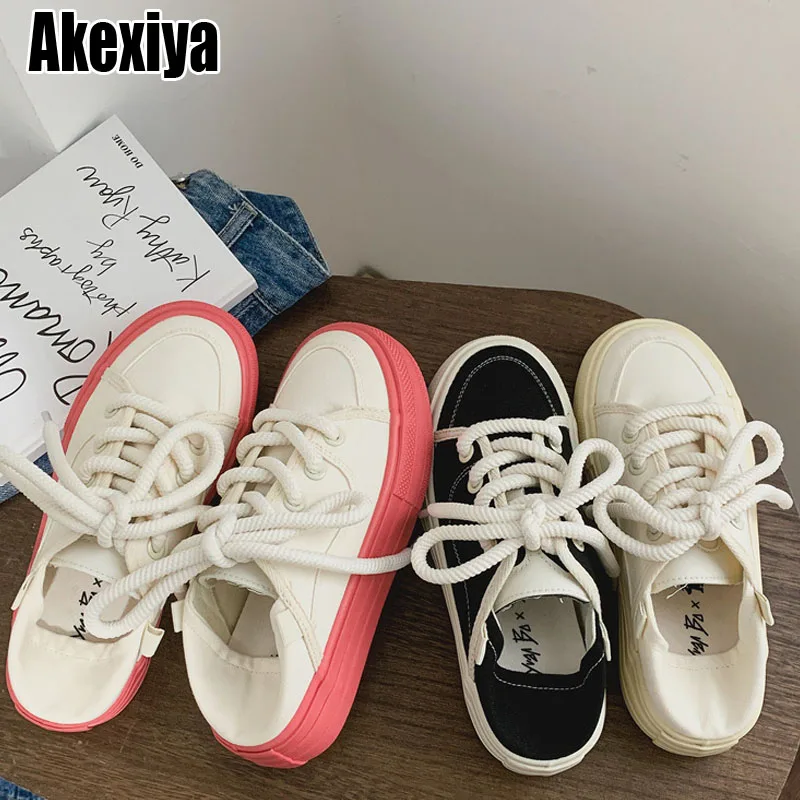 Shoes Women Canvas Sneakers Fashionable Maiden Shoes Ins Simple Cute Super Popular Platform Design Comfortable Board Shoes
Shoes Women Canvas Sneakers Fashionable Maiden Shoes Ins Simple Cute Super Popular Platform Design Comfortable Board Shoes