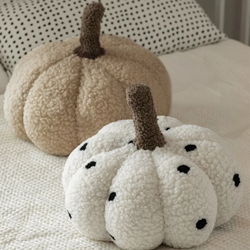 

Stereoscopic Shaped Pumpkin Pillow with A Sense of Atmosphere Lamb Plush Sofa Pillow
