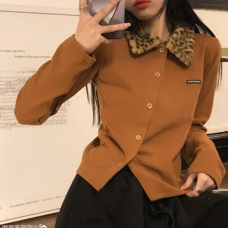 2023 Fall and Winter Women Vintage Button Knitted Black Tops New Leopard Print T-shirt Female Long Sleeve Solid Color Tshirts
2023 Fall and Winter Women Vintage Button Knitted Black Tops New Leopard Print T-shirt Female Long Sleeve Solid Color Tshirts
