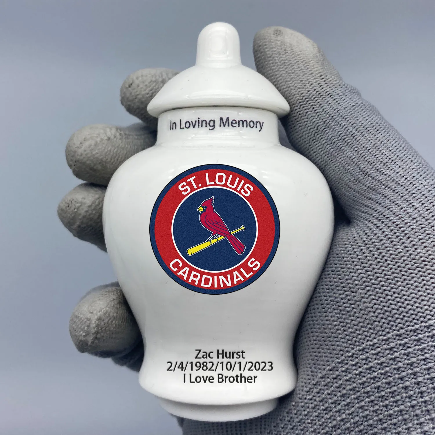 

Mini Urn for St. Louis Cardinals-themed Logo Custom Urn.Send me the name/date you want to appear on the urn by Remarks Message