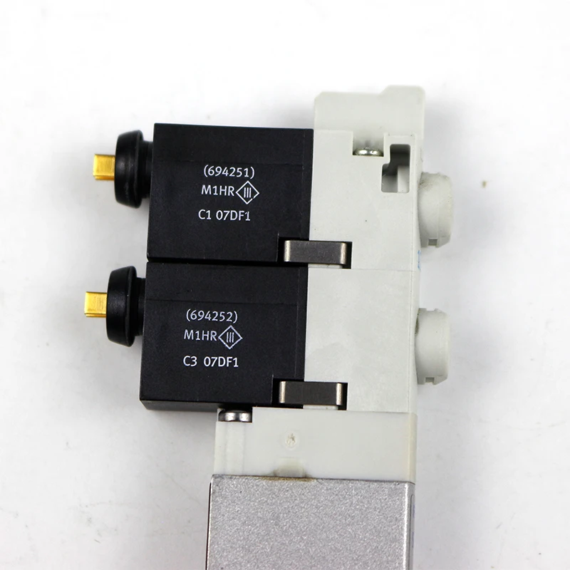 VMPA1-M1H-K-PI Germany Normally Closed Solenoid Valve Double Electric Control Pneumatic Component Solenoid Valve
VMPA1-M1H-K-PI Germany Normally Closed Solenoid Valve Double Electric Control Pneumatic Component Solenoid Valve