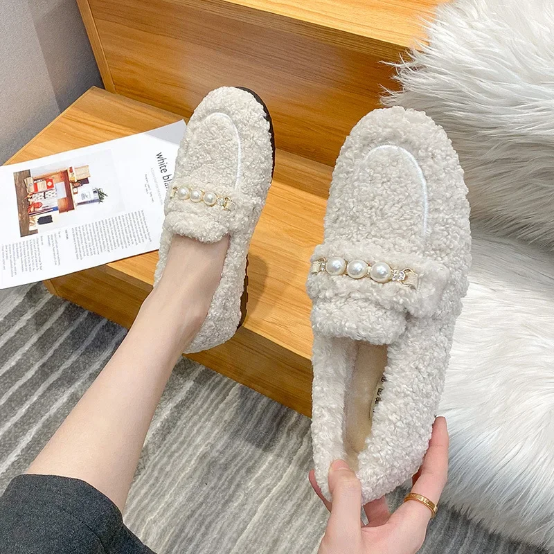 2023 new winter women's shoes plush warm snow boots fashion pearl design walking and work wear non-slip Ladies' casual flats
2023 new winter women's shoes plush warm snow boots fashion pearl design walking and work wear non-slip Ladies' casual flats