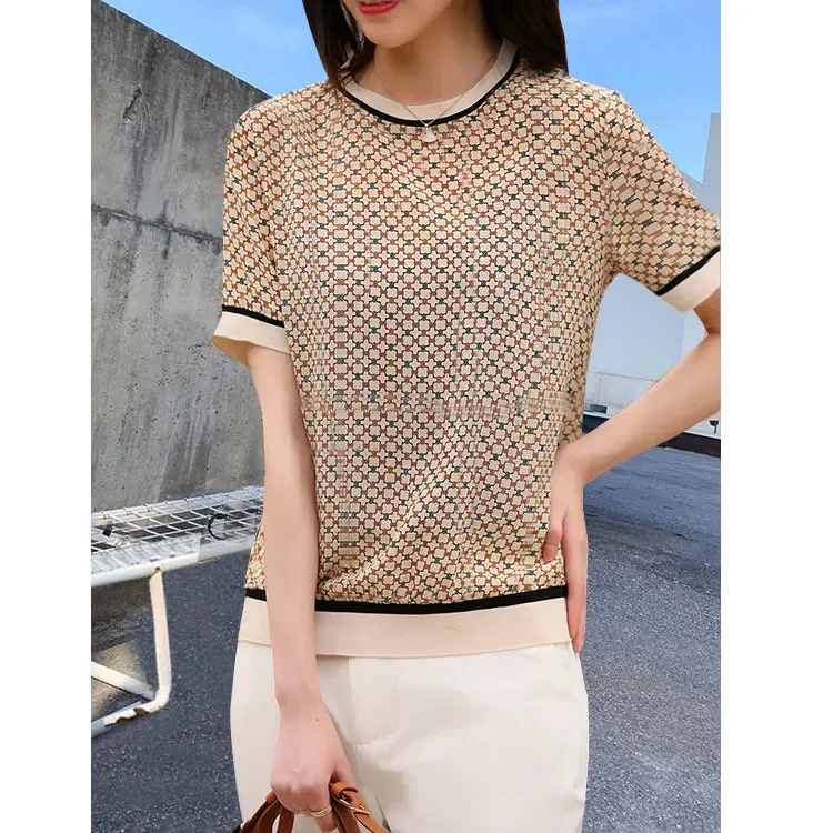 2023 Spring Shining New Series Simple and Slim Silk Silk Short Sleeve T-shirt Women Summer 민소매 티 여성 Women Clothing
2023 Spring Shining New Series Simple and Slim Silk Silk Short Sleeve T-shirt Women Summer 민소매 티 여성 Women Clothing
