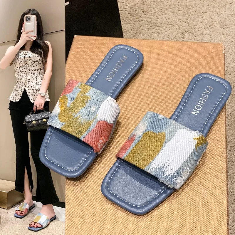 Шлепанцы женские с квадратным носком, пляжные тапочки на плоской подошве, уличные удобные тапочки, сланцы, разные цвета, лето 2023
Шлепанцы женские с квадратным носком, пляжные тапочки на плоской подошве, уличные удобные тапочки, сланцы, разные цвета, лето 2023