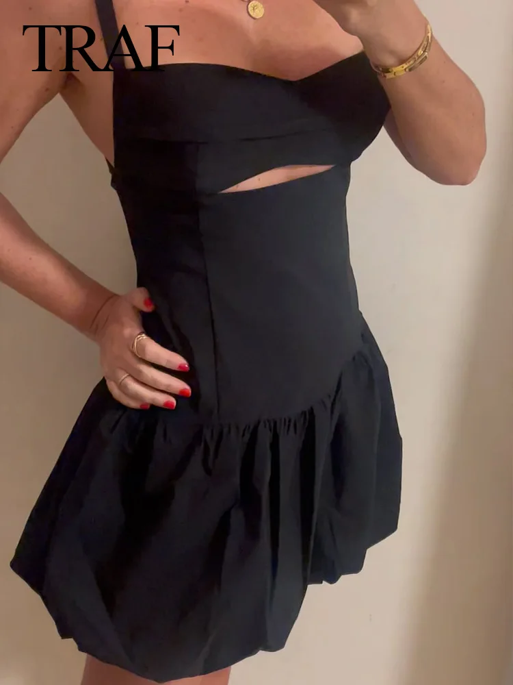TRAF 2024 Female Sexy Pleated Dresses Black Sleeveless Backless Hollow Out With Zipper Summer Fashion Women Sexy Mini Dresses
TRAF 2024 Female Sexy Pleated Dresses Black Sleeveless Backless Hollow Out With Zipper Summer Fashion Women Sexy Mini Dresses
