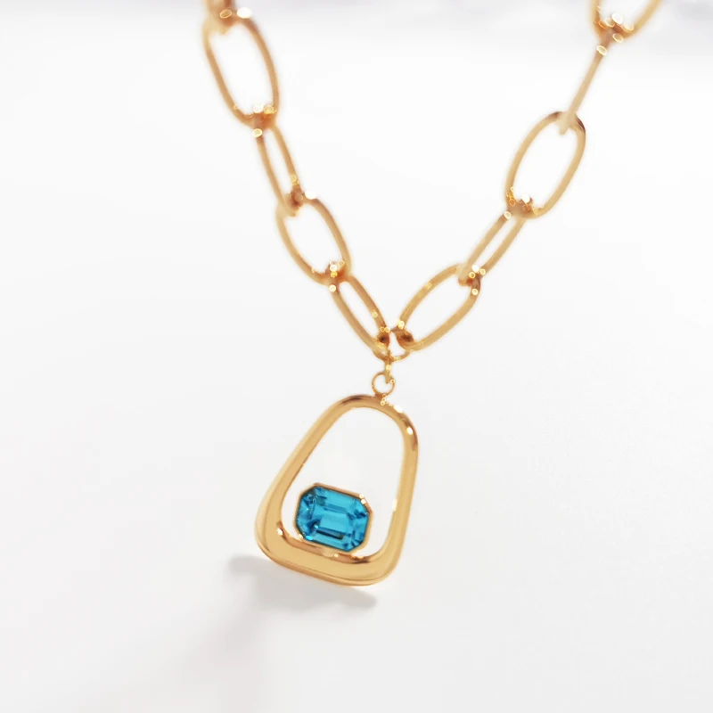 Женское Ожерелье из австрийского хрусталя с подвесками геометрической формы, высококачественное металлическое дизайнерское женское ожерелье с подвеской, ювелирные подарки
Женское Ожерелье из австрийского хрусталя с подвесками геометрической формы, высококачественное металлическое дизайнерское женское ожерелье с подвеской, ювелирные подарки