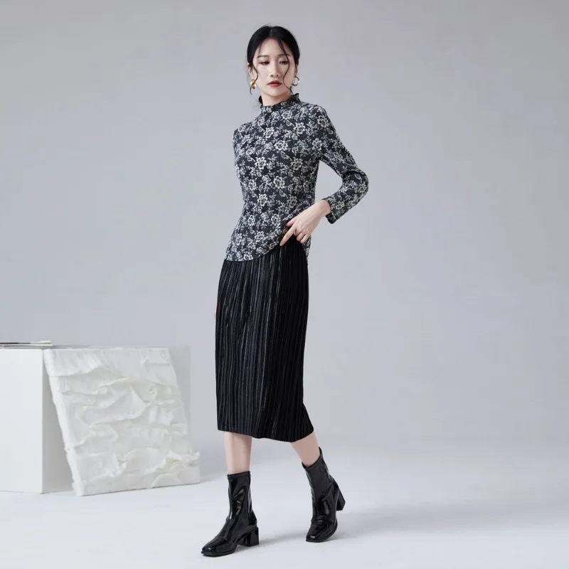 Miyake Pleated Autumn and Winter New Women's Bottom Shirt Half High Neck Elastic Tight Top Women
Miyake Pleated Autumn and Winter New Women's Bottom Shirt Half High Neck Elastic Tight Top Women