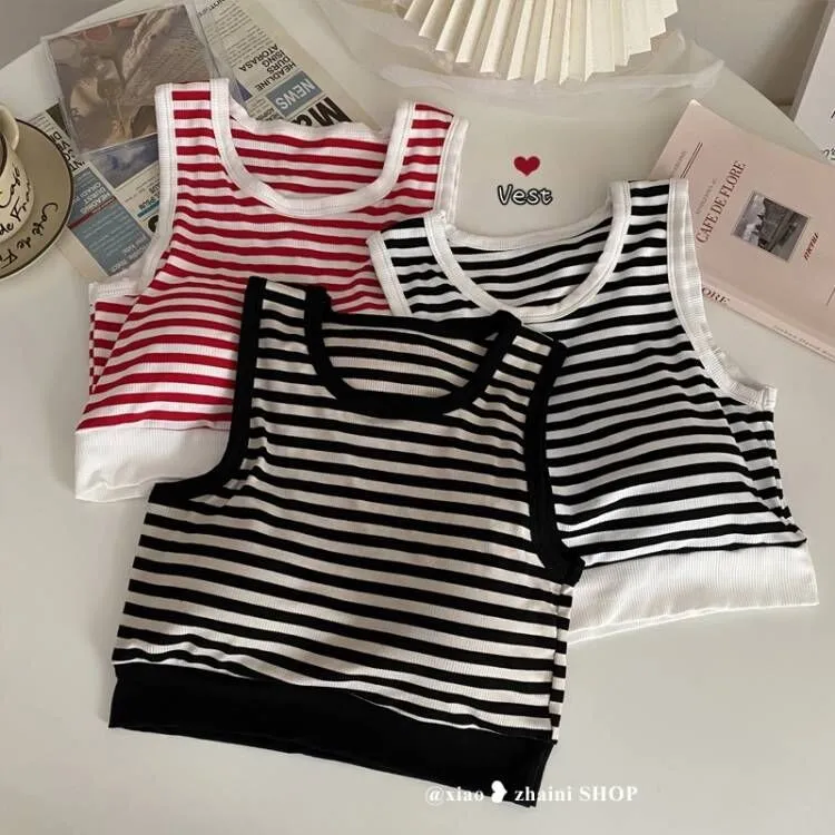 Women's Casual Padded Sleeveless Slim Stripe Crop Top Lady Summer O Neck Tank Top Basic Top
Women's Casual Padded Sleeveless Slim Stripe Crop Top Lady Summer O Neck Tank Top Basic Top