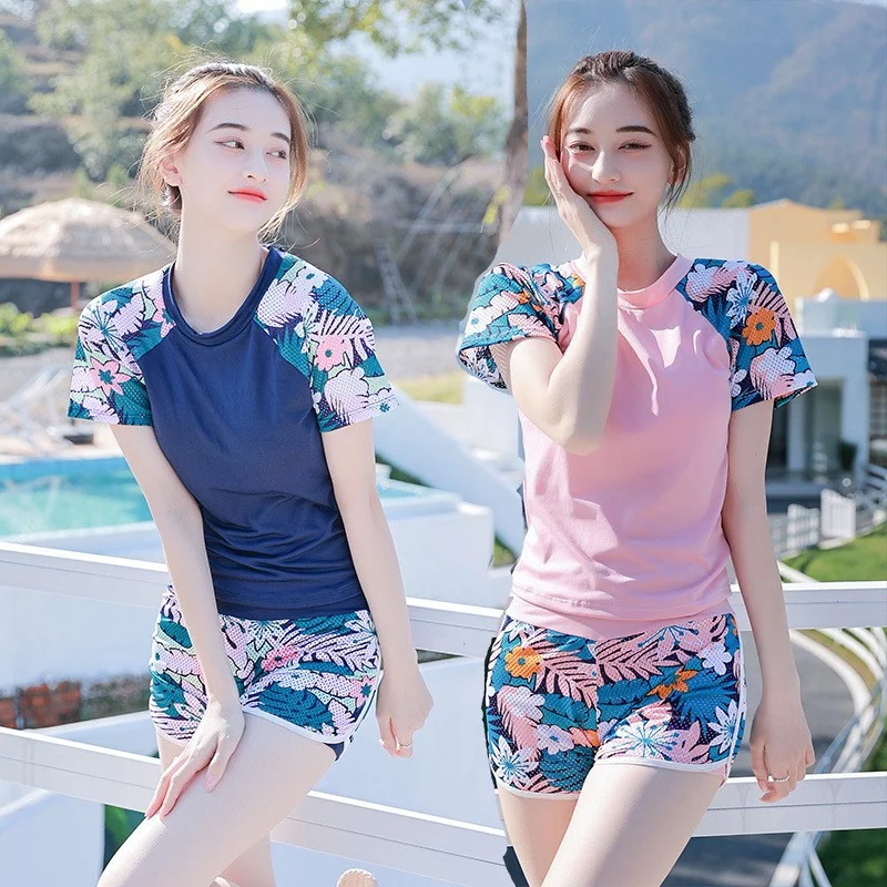 Sports Swimsuit Women's Summer New Printed Short Sleeve Shorts Swimsuit Two-piece Slimming Holiday Sunscreen Swim Suit 
Sports Swimsuit Women's Summer New Printed Short Sleeve Shorts Swimsuit Two-piece Slimming Holiday Sunscreen Swim Suit