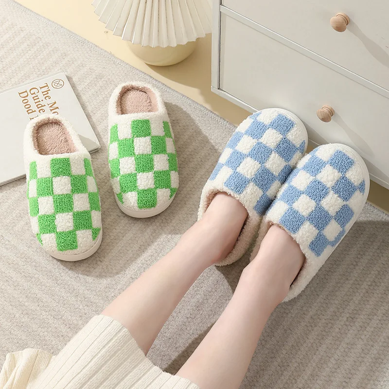 Bedroom Cotton Slippers Winter Household Warm Furry Women Men Shoes Indoor Slippers Warm Plush Home Slippers Ladies Flip Flops
Bedroom Cotton Slippers Winter Household Warm Furry Women Men Shoes Indoor Slippers Warm Plush Home Slippers Ladies Flip Flops