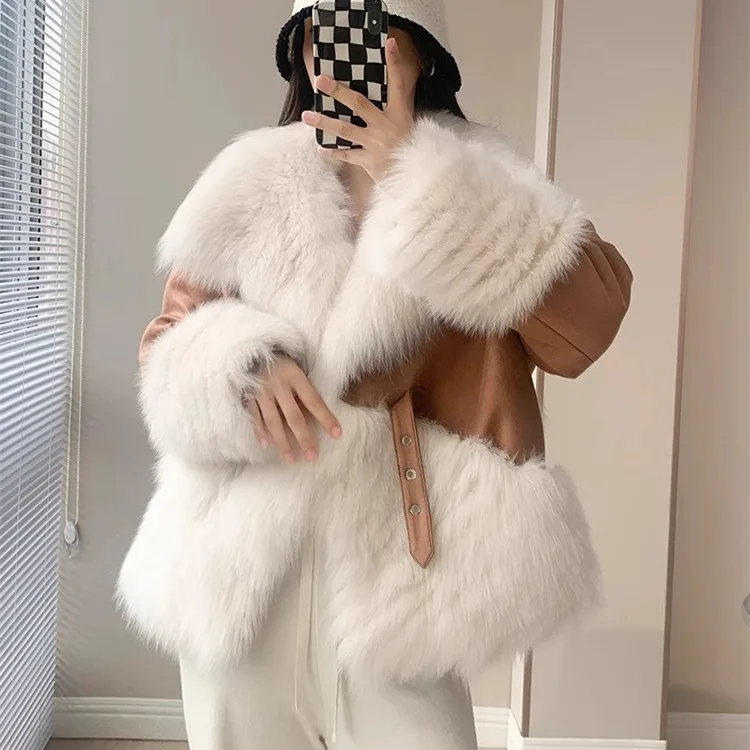 Новинка 2024, зимнее меховое пальто Haining из лисьего меха с темно-синим воротником, Паркер, гусиный пух, тонкое молодежное пальто для женщин
Новинка 2024, зимнее меховое пальто Haining из лисьего меха с темно-синим воротником, Паркер, гусиный пух, тонкое молодежное пальто для женщин