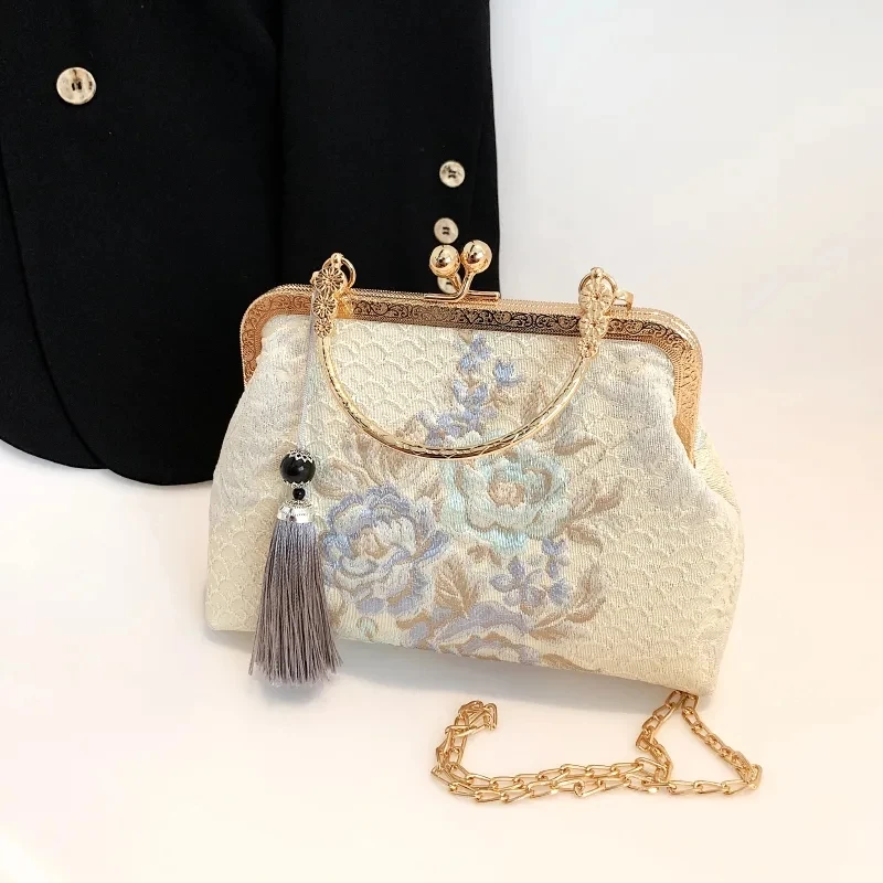 Mother Gift Chic Lay Bag Women Bag Tote Women's Handbags Purses Vintage Flowers Bag Chain Fringe Tassel Shell Lock Bags
Mother Gift Chic Lay Bag Women Bag Tote Women's Handbags Purses Vintage Flowers Bag Chain Fringe Tassel Shell Lock Bags