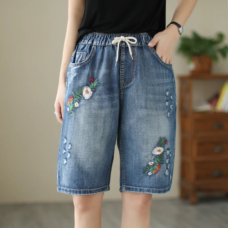 Summer Jeans Capris Vintage Embroidered Elastic High Waist Women's Knee-lenght Denim Pants Ripped Hole Loose Shorts Jeans
Summer Jeans Capris Vintage Embroidered Elastic High Waist Women's Knee-lenght Denim Pants Ripped Hole Loose Shorts Jeans