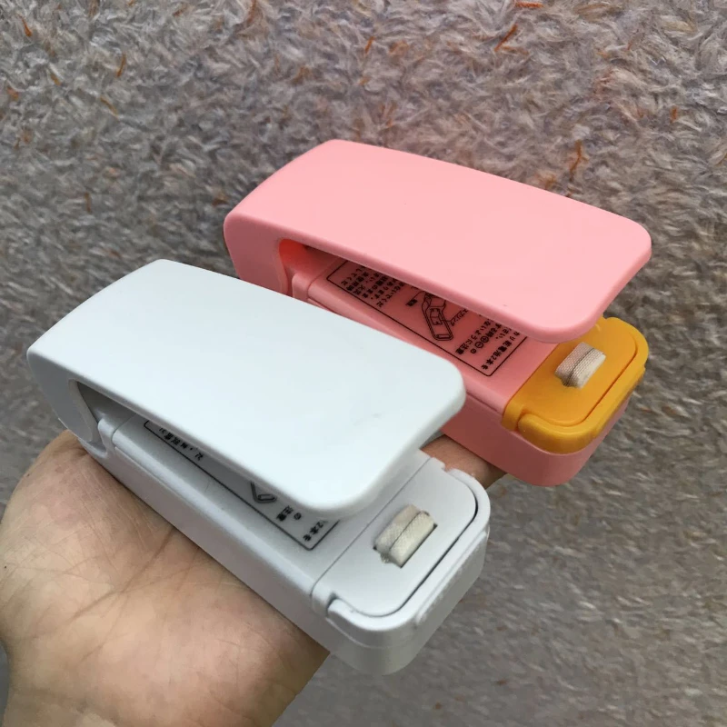 Portable Bag Heat Sealer Plastic Package Storage Bag Clip Mini Sealing Machine Handy Sticker Seal for Food Snack Kitchen Gadgets
Portable Bag Heat Sealer Plastic Package Storage Bag Clip Mini Sealing Machine Handy Sticker Seal for Food Snack Kitchen Gadgets