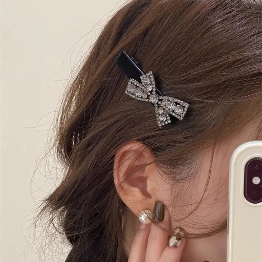Flower Rhinestone Hair Clip Flash Crystal Korean Style Crystal Bow Hairpin Hairpin Headdress Pearl Barrettes
Flower Rhinestone Hair Clip Flash Crystal Korean Style Crystal Bow Hairpin Hairpin Headdress Pearl Barrettes