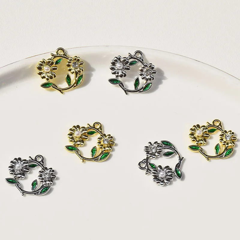 10pcs 20x20mm Wreath Flower Charms Pendant Designer Charms Fit Jewelry Making DIY Jewelry Accessories
10pcs 20x20mm Wreath Flower Charms Pendant Designer Charms Fit Jewelry Making DIY Jewelry Accessories