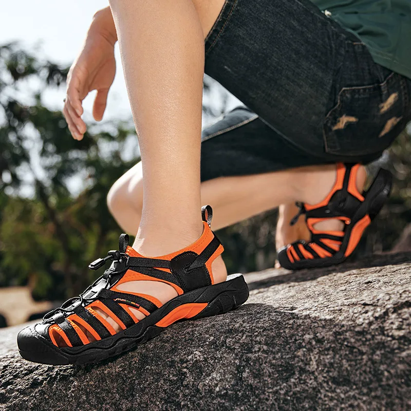 

Мужские сандалии из натуральной кожи, коричневые дышащие сандалии с мягкой подошвой, пляжная обувь, большой размер 48, для лета, 2023