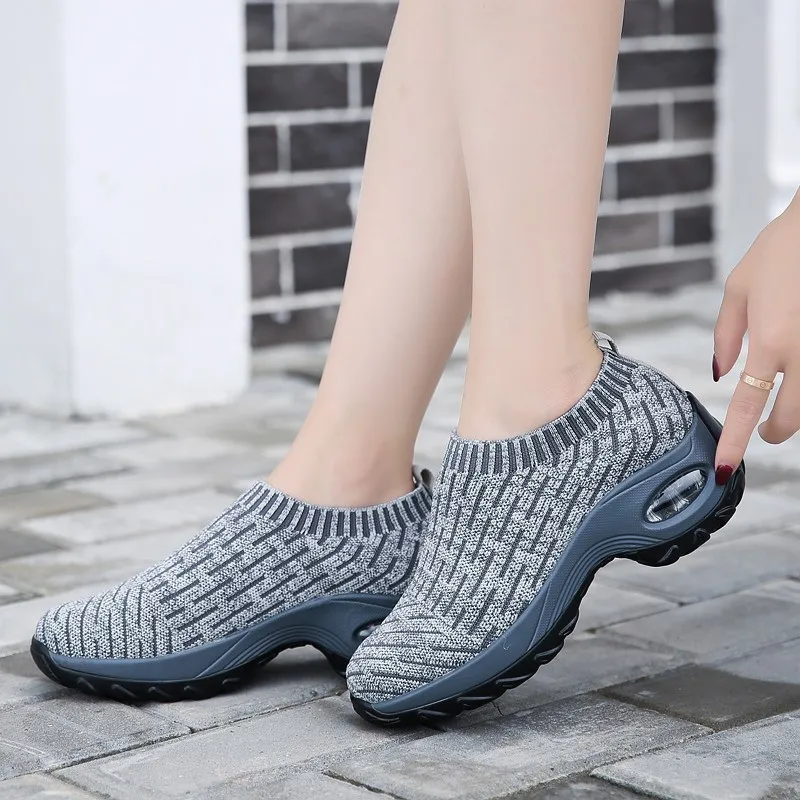 NEW Women Lightweight Sneakers Running Shoes Outdoor Sports Shoes Breathable Mesh Comfort Platform Shoes Air Cushion Sneaker
NEW Women Lightweight Sneakers Running Shoes Outdoor Sports Shoes Breathable Mesh Comfort Platform Shoes Air Cushion Sneaker