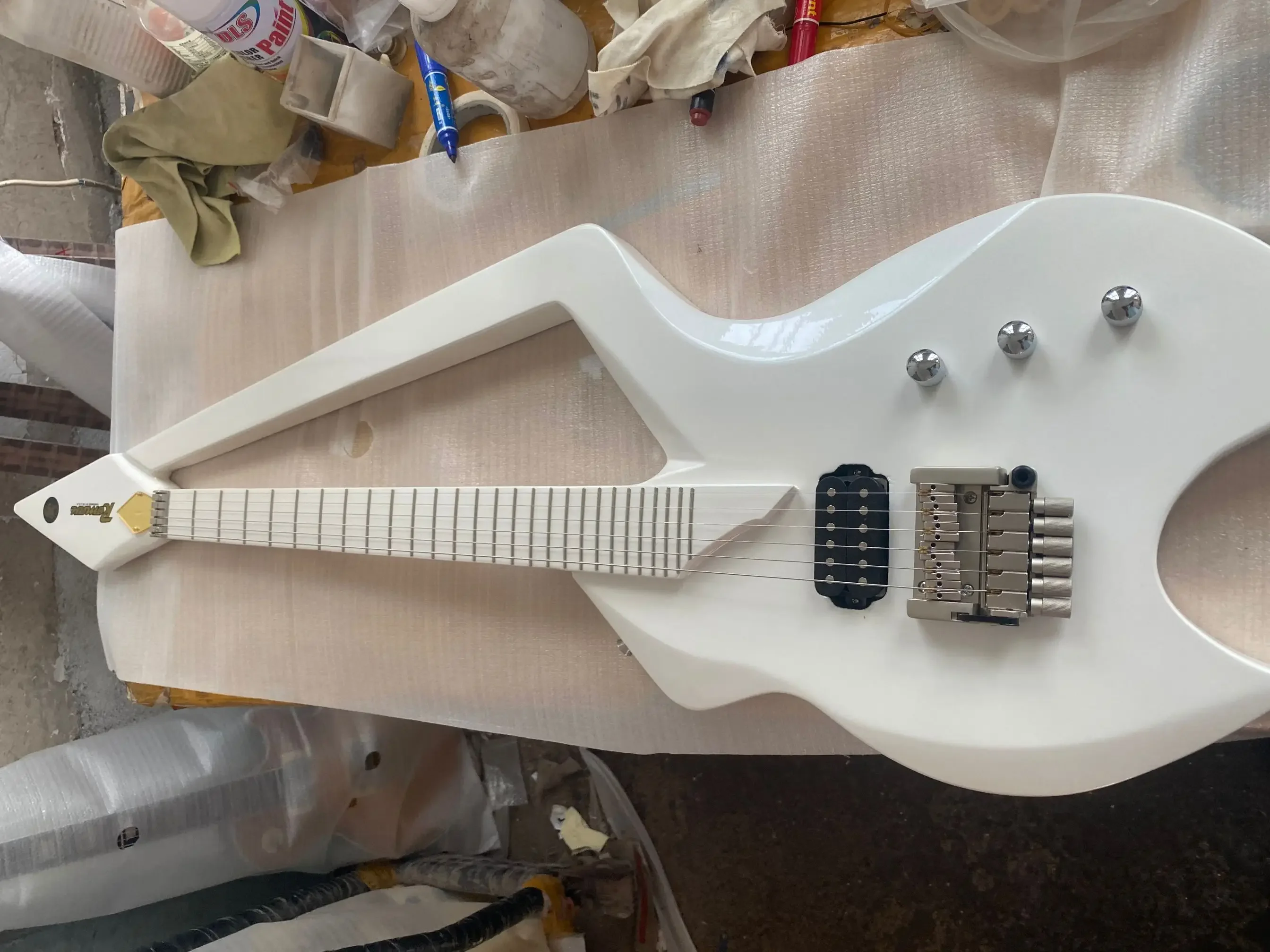 Prince Jerry Auerswald Designed Unique Model C Guitar White Electric Guitar Tremolo Bridge, Gold Hardware, Multi Color Available
Prince Jerry Auerswald Designed Unique Model C Guitar White Electric Guitar Tremolo Bridge, Gold Hardware, Multi Color Available