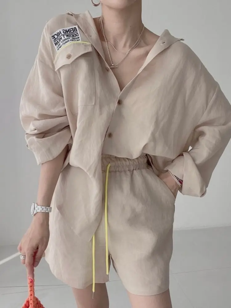 Женский комплект из 2 предметов с шортами, женская блузка, рубашка, топ, спортивные костюмы, повседневные Модные брючные костюмы, весна-лето
Женский комплект из 2 предметов с шортами, женская блузка, рубашка, топ, спортивные костюмы, повседневные Модные брючные костюмы, весна-лето