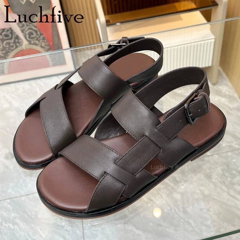 2023 Summer New Genuine Leather Flats Sandals Men Buckle Strap Open Toe Mules Brand Casual Outside Walking Shoes
2023 Summer New Genuine Leather Flats Sandals Men Buckle Strap Open Toe Mules Brand Casual Outside Walking Shoes