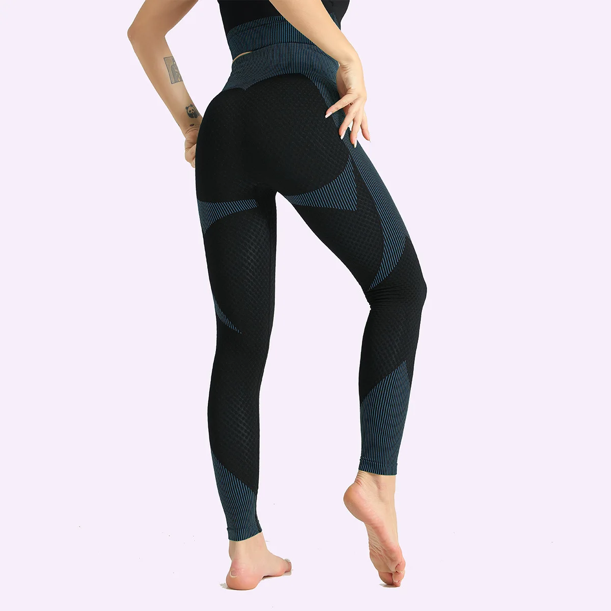 Yoga Push Up Pants for Women Seamless Leggings High Waist Sweatpants 2024 Fashion Fitness Clothes for Girls Sporty Gym Legging
Yoga Push Up Pants for Women Seamless Leggings High Waist Sweatpants 2024 Fashion Fitness Clothes for Girls Sporty Gym Legging