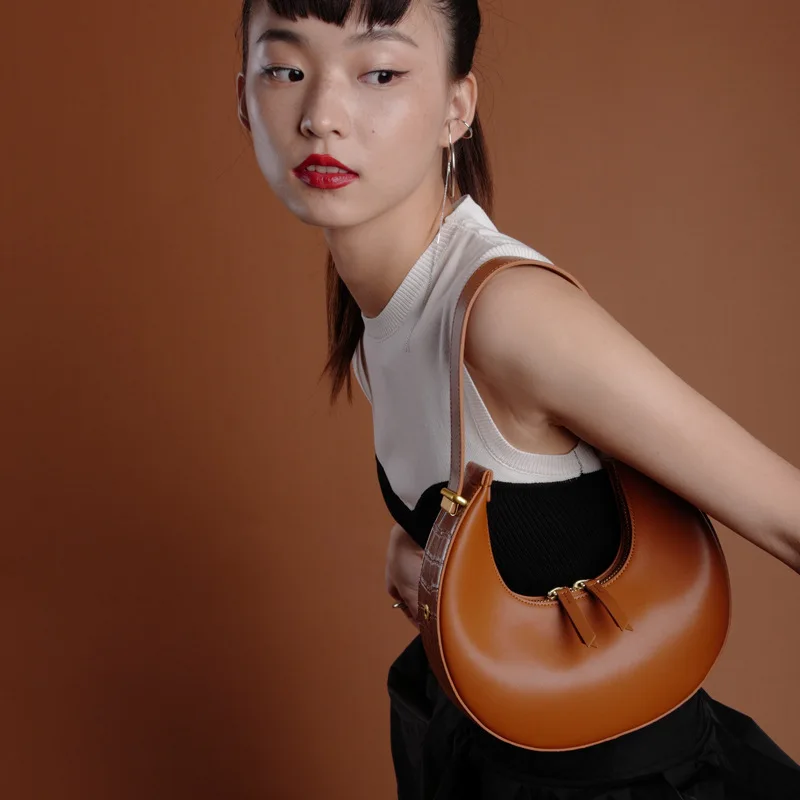 Functional and Versatile Women's Leather Phone Bag with Crossbody, Wholesale Available purse handbag
Functional and Versatile Women's Leather Phone Bag with Crossbody, Wholesale Available purse handbag