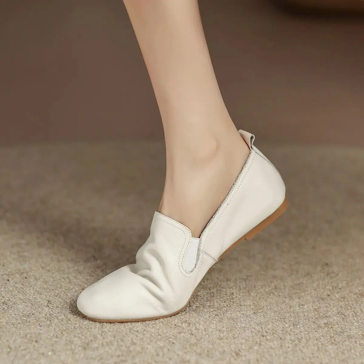 Cowhide Daily Driving Flats Women Basic Moccasins Round Toe Size40 Simple Loafers Women Slip-On Flats Cowhide Ladies White Mules
Cowhide Daily Driving Flats Women Basic Moccasins Round Toe Size40 Simple Loafers Women Slip-On Flats Cowhide Ladies White Mules
