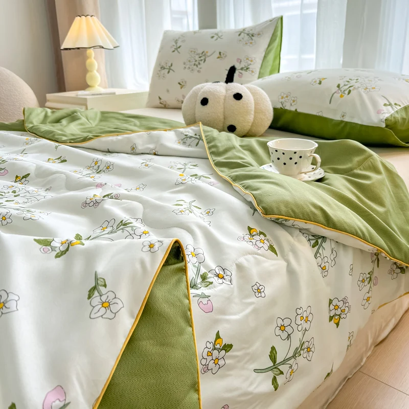 Summer Quilt Floral Style Duvets Single/Queen Size Comforter Thin Duvets Skin-friendly Bedspread edredones (No Pillowcase) Summer Quilt Floral Style Duvets Single/Queen Size Comforter Thin Duvets Skin-friendly Bedspread edredones (No Pillowcase)