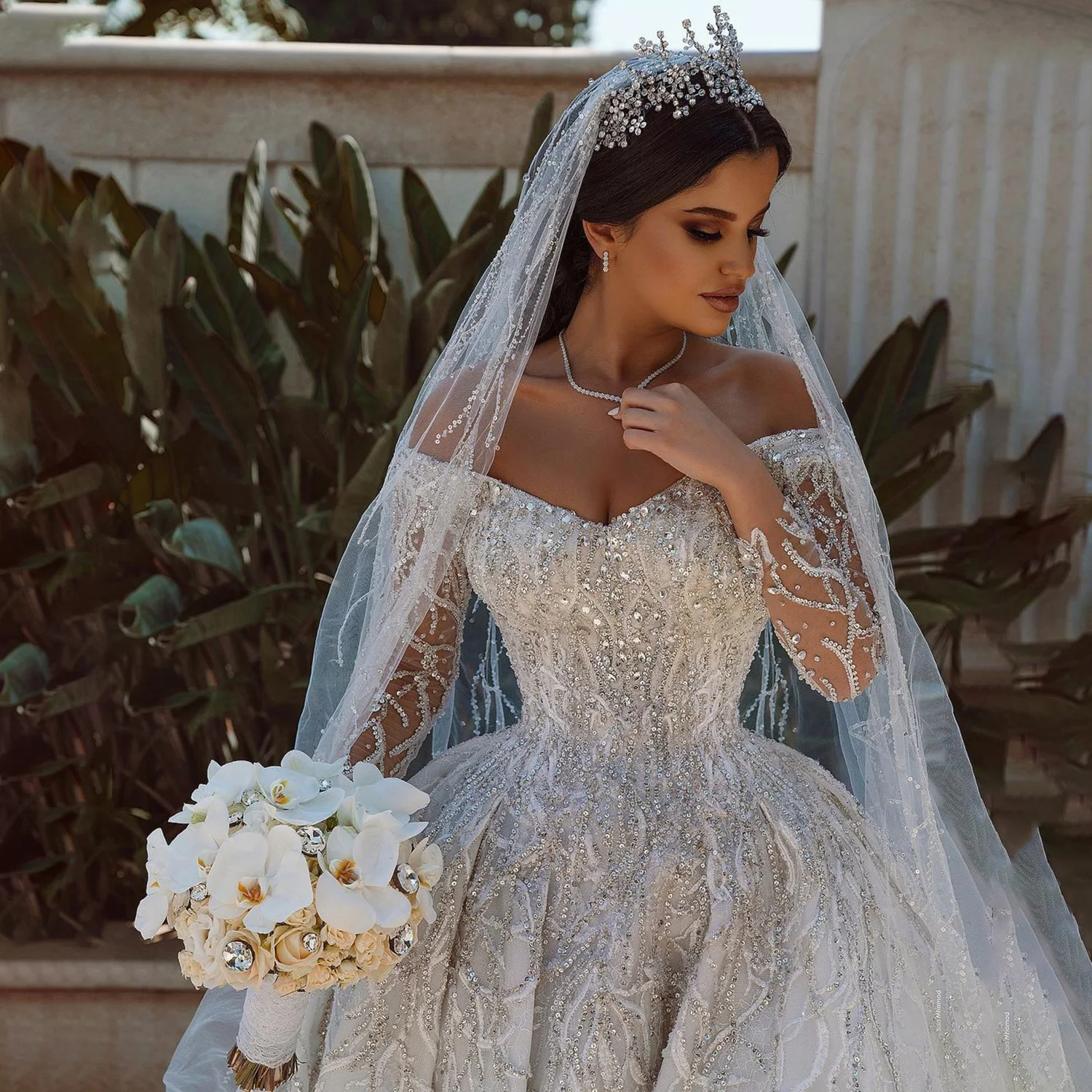 

Elegant Shine Crystal Wedding Dress New Off The Shoulder V-Neck Bridal Gowns Brush Train Robe Vestido De Noiva Size Customized