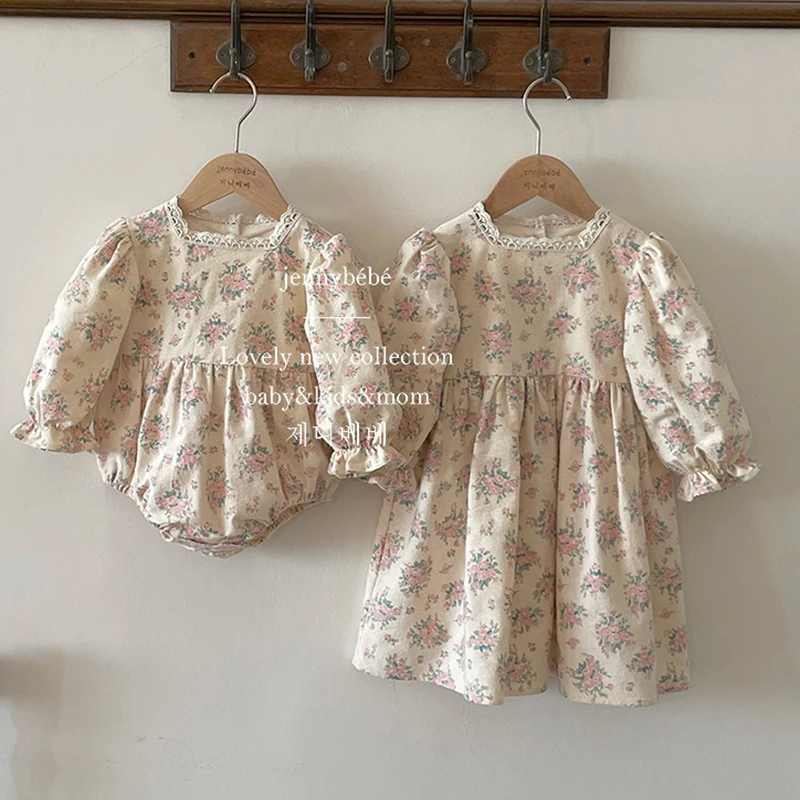 2023 Winter Korean Floral Baby Girls Xmas Clothes Soft Warm Princess Lace Romper Long Sleeve Toddler Bodysuit Children Dress
2023 Winter Korean Floral Baby Girls Xmas Clothes Soft Warm Princess Lace Romper Long Sleeve Toddler Bodysuit Children Dress