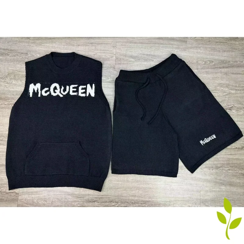 High Street McQueen Sweater Set Embroidery Jacquard Sleeveless Top Men and Women Knitted Vest Sweatshirt Clothes
High Street McQueen Sweater Set Embroidery Jacquard Sleeveless Top Men and Women Knitted Vest Sweatshirt Clothes