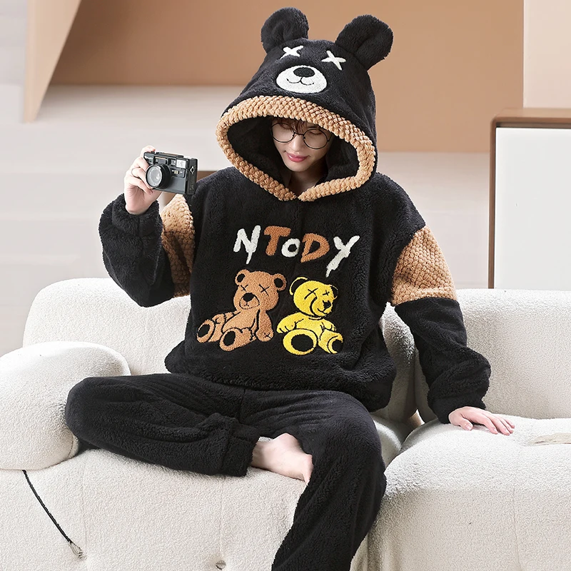 Top Men Winter Homewear Coral Fleece Younth Pajamas Thick Fur Flannel Cartoon Male Loungewear Sets Plus-size Soft Sleepwear Suit
Top Men Winter Homewear Coral Fleece Younth Pajamas Thick Fur Flannel Cartoon Male Loungewear Sets Plus-size Soft Sleepwear Suit