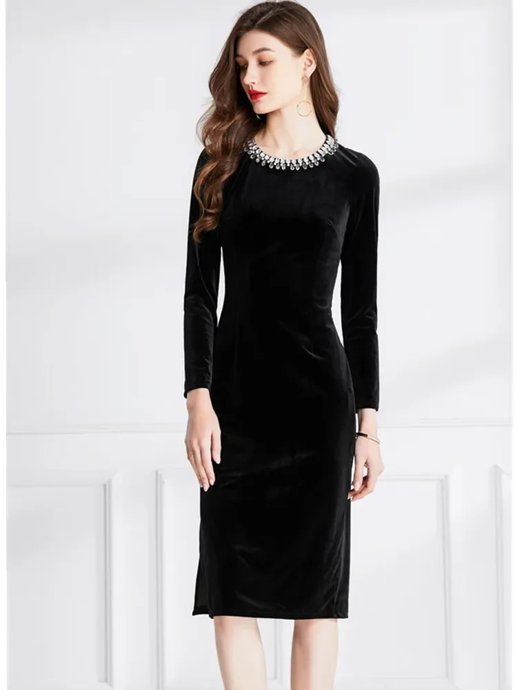 Женское бархатное платье с круглым вырезом, длинным рукавом и высокой талией 
Женское бархатное платье с круглым вырезом, длинным рукавом и высокой талией
