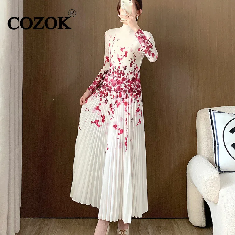 Женский плиссированный комплект COZOK, модная Высококачественная футболка с длинным рукавом и универсальная юбка с принтом, комплект из двух предметов, новинка 2024 года, тренд WT972
Женский плиссированный комплект COZOK, модная Высококачественная футболка с длинным рукавом и универсальная юбка с принтом, комплект из двух предметов, новинка 2024 года, тренд WT972