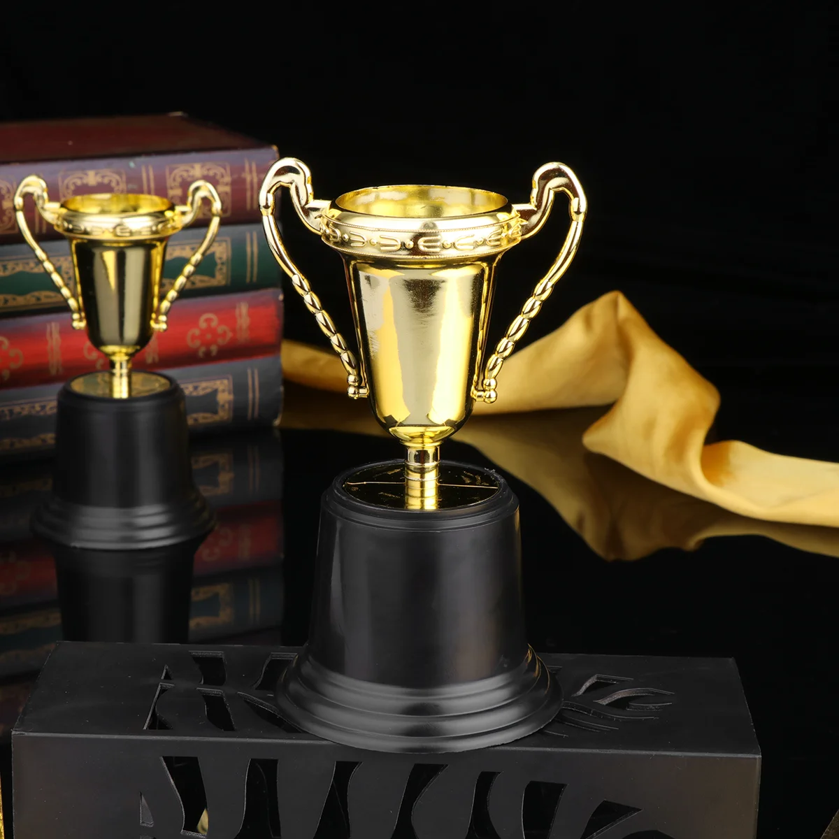 8 Pcs Trophy Liberators Replica Football Trofeus Customizable Sports Cup Golf Award Childrens Trophies
8 Pcs Trophy Liberators Replica Football Trofeus Customizable Sports Cup Golf Award Childrens Trophies