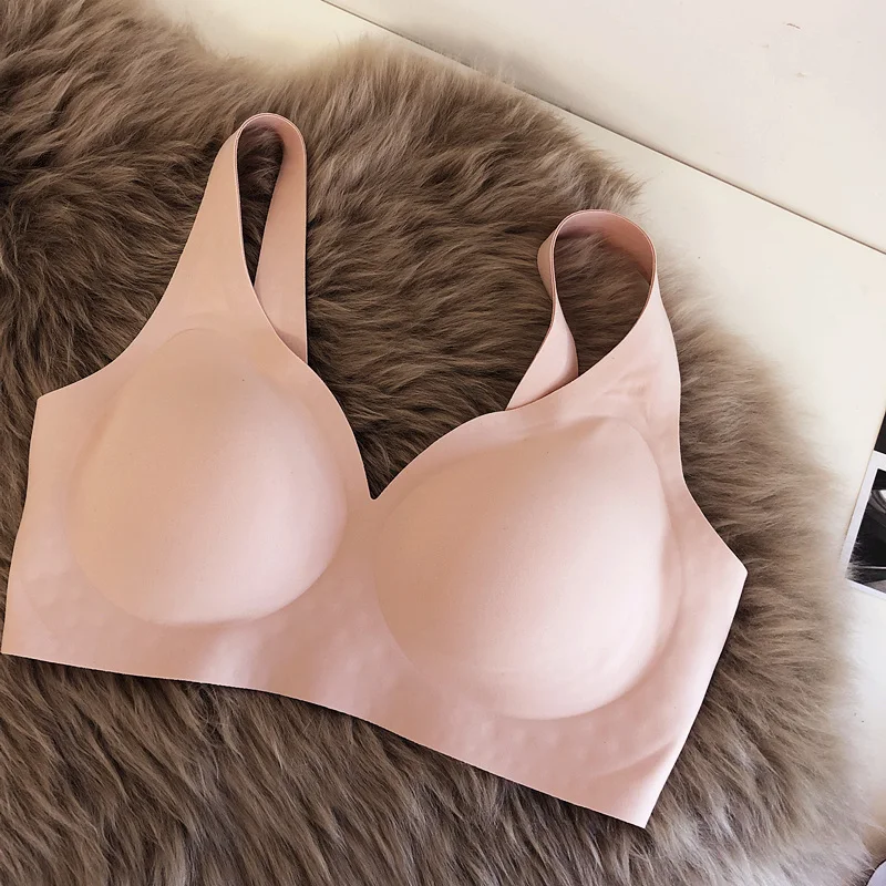 Latex no steel ring vest-type bralette gathers and collects breasts to show thin bra seamless one-piece underwear
Latex no steel ring vest-type bralette gathers and collects breasts to show thin bra seamless one-piece underwear