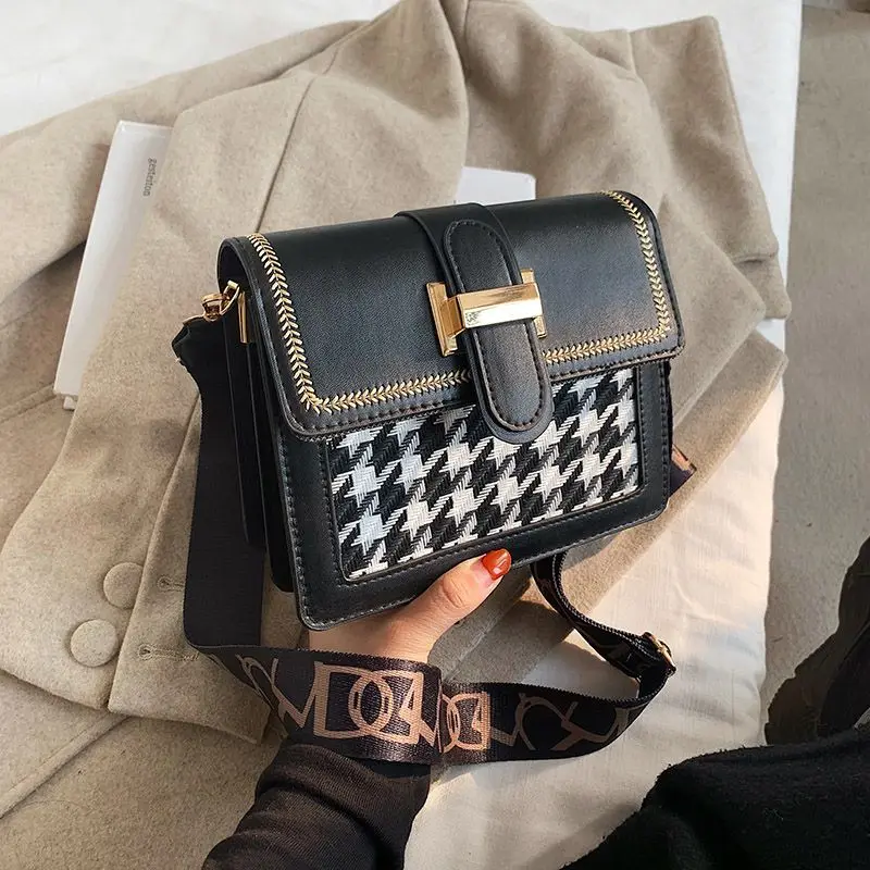 2023 popular new Senior sense broadband small bag female bag fashion texture single shoulder net Red Cross body small square bag
2023 popular new Senior sense broadband small bag female bag fashion texture single shoulder net Red Cross body small square bag