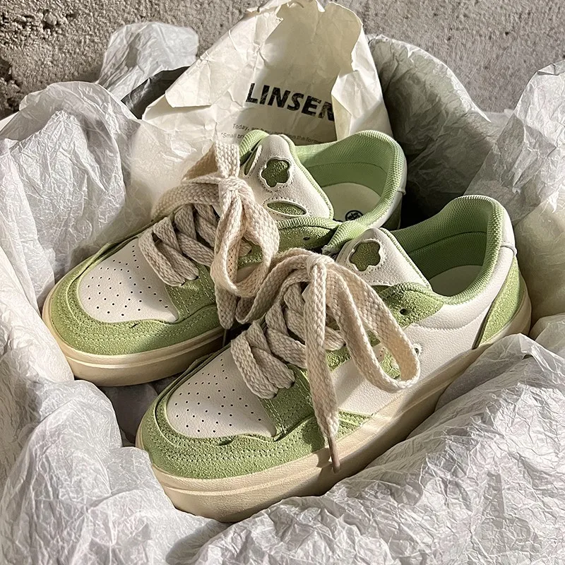 Женские кроссовки на шнуровке, повседневные кроссовки на толстой подошве, спортивная обувь на плоской подошве, для весны и осени, 2023
Женские кроссовки на шнуровке, повседневные кроссовки на толстой подошве, спортивная обувь на плоской подошве, для весны и осени, 2023