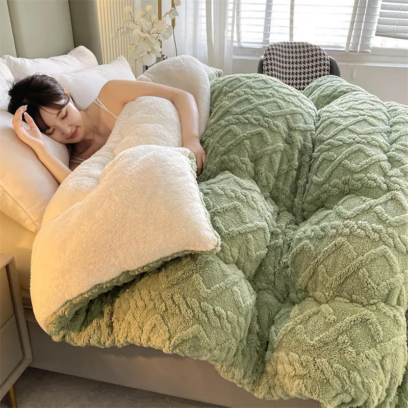 2023 Super Thick Winter Warm Blanket for Bed Artificial Lamb Cashmere Weighted Blankets Soft Comfortable Warmth Quilt Comforter
2023 Super Thick Winter Warm Blanket for Bed Artificial Lamb Cashmere Weighted Blankets Soft Comfortable Warmth Quilt Comforter
