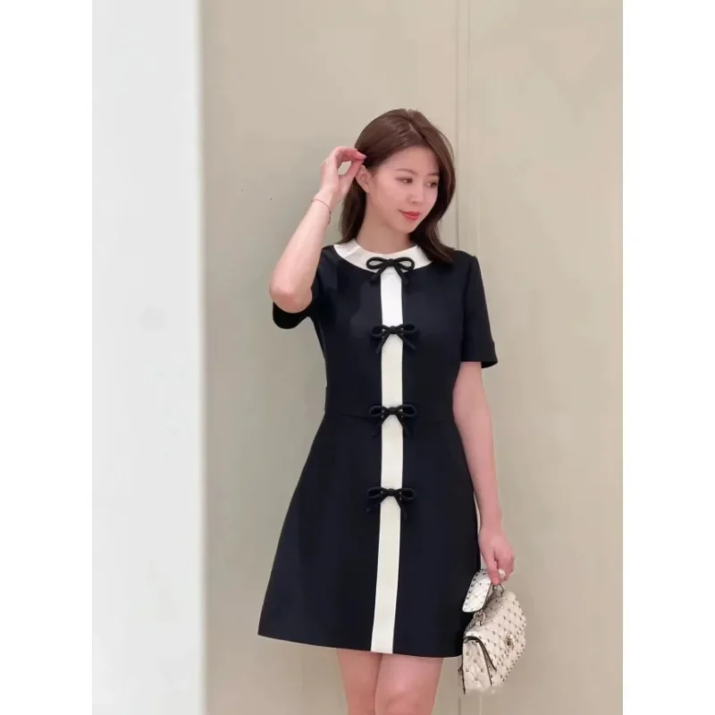 Slim Wool Silk Black Mini Dress Office Lady Style A-line Bow New High Quality 2023 Female Clothing
Slim Wool Silk Black Mini Dress Office Lady Style A-line Bow New High Quality 2023 Female Clothing