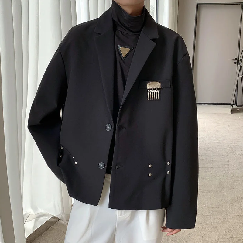 2022 Men's Metal Decorate Suit Jackets Streetwear Black Coats Single Button Casual Blazers High Quality Western Clothes M-XL
2022 Men's Metal Decorate Suit Jackets Streetwear Black Coats Single Button Casual Blazers High Quality Western Clothes M-XL