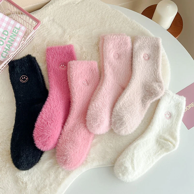 

Thicken Wool Fuzzy Women Socks Winter Thick Socks Female Smile Face Long Pink Socks Warm Dress Calcetines Medias