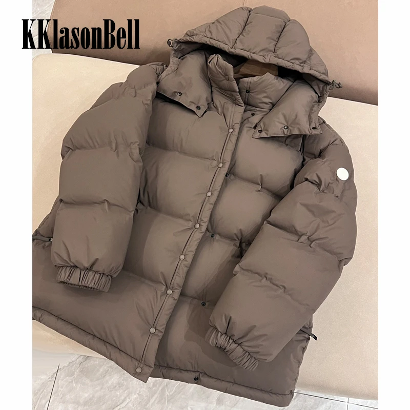 11,13 KKlasonBell высококачественный однобортный пуховик с капюшоном и надписью для женщин
11,13 KKlasonBell высококачественный однобортный пуховик с капюшоном и надписью для женщин